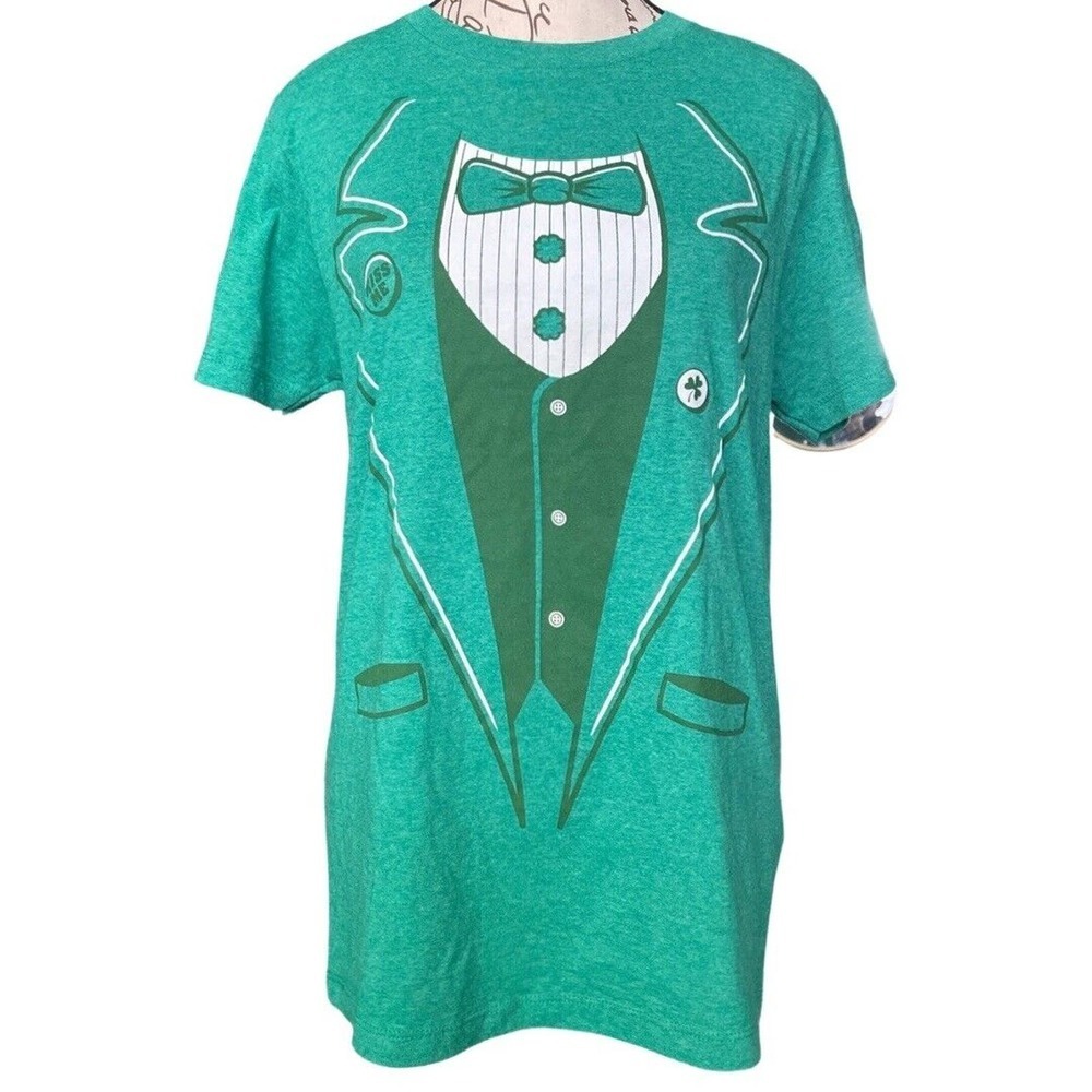 Celebrate St. Patricks Day T Shirt Womens Lucky Four Leaf‎ Clover St. Paddys Day